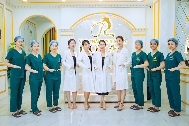 spa trị mụn chuyên nghiệp