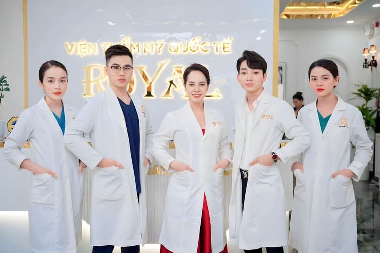 giá trị mụn tại spa hợp lý