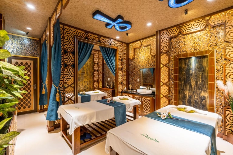 nặn mụn tại Queen Spa