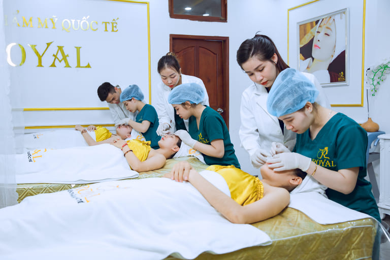 spa nặn mụn gò vấp tốt