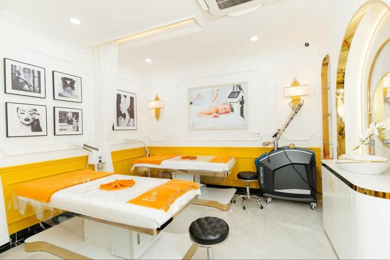 spa trị mụn đầu đen an toàn