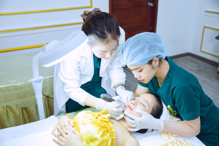 spa trị mụn quận 2