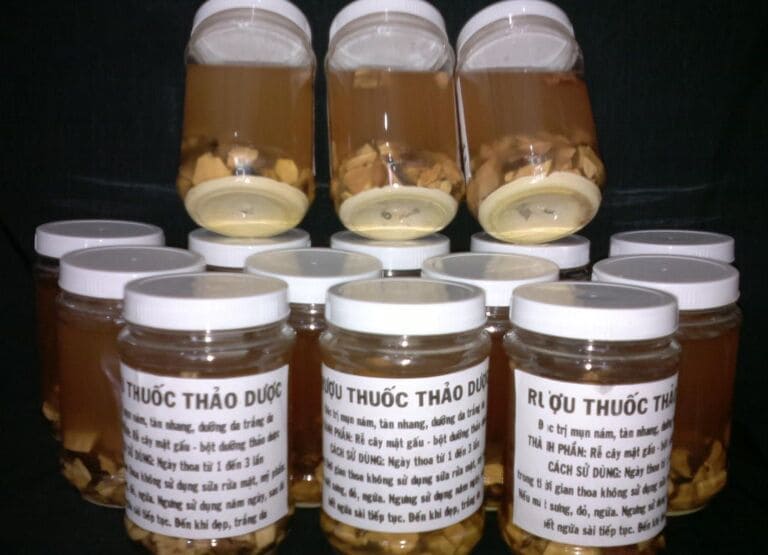 trị mụn bằng thuốc bắc 