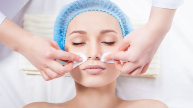 chăm sóc da cẩn thận sau khi bị mụn viêm