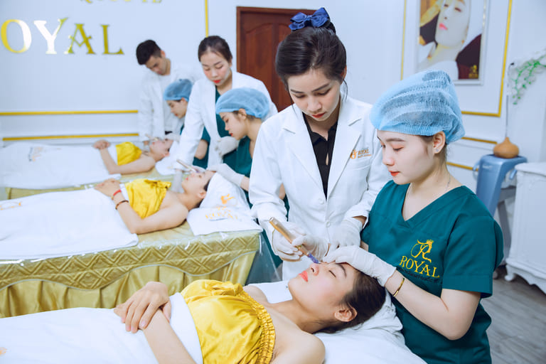 spa nặn mụn quận 2 uy tín