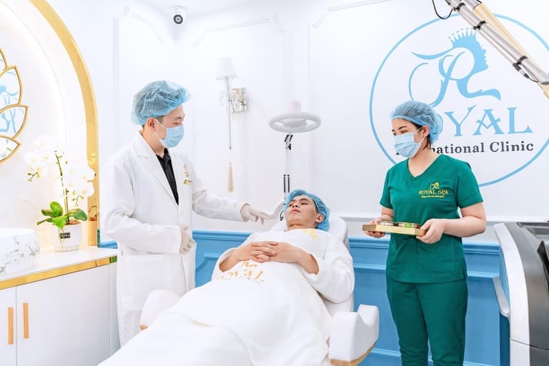 nặn mụn quận 2 tốt