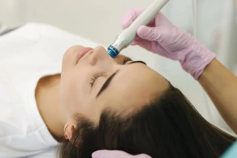 Nặn mụn Quận 4 uy tín