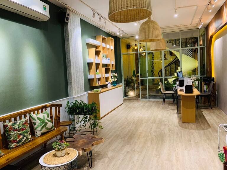 nặn mụn quận 8 tốt nhất 2023