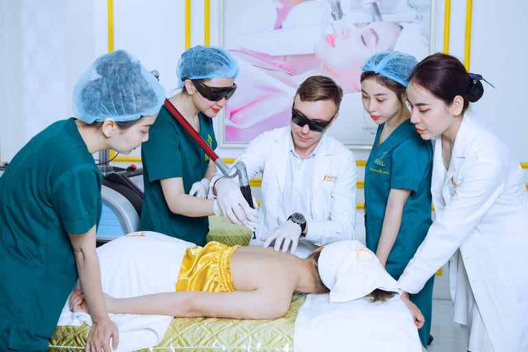 nặn mụn quận 9 tốt nhất