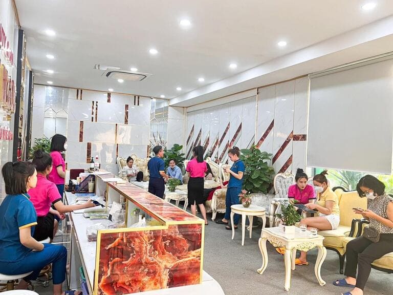 spa điều trị mụn